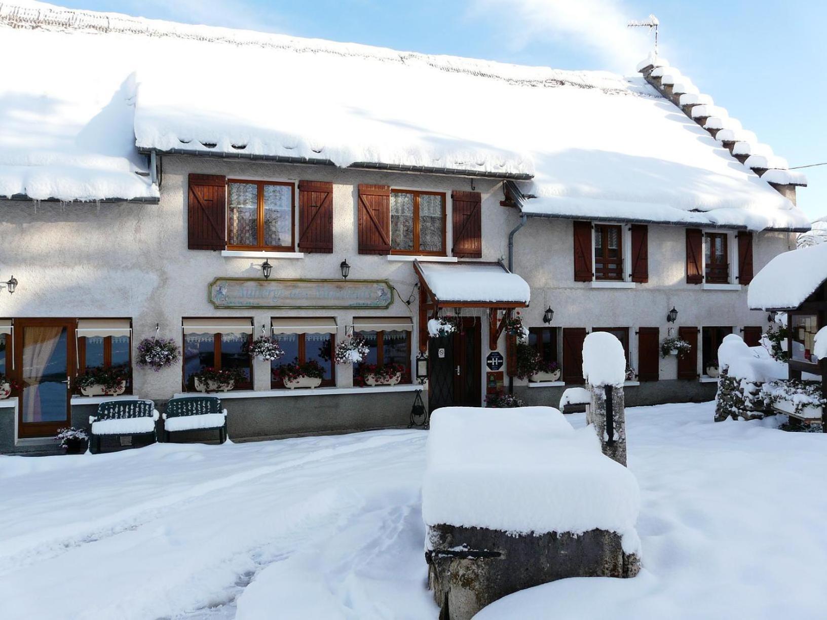 Auberge Des Montauds - Hotel & Restaurant Villard-de-Lans Exterior photo