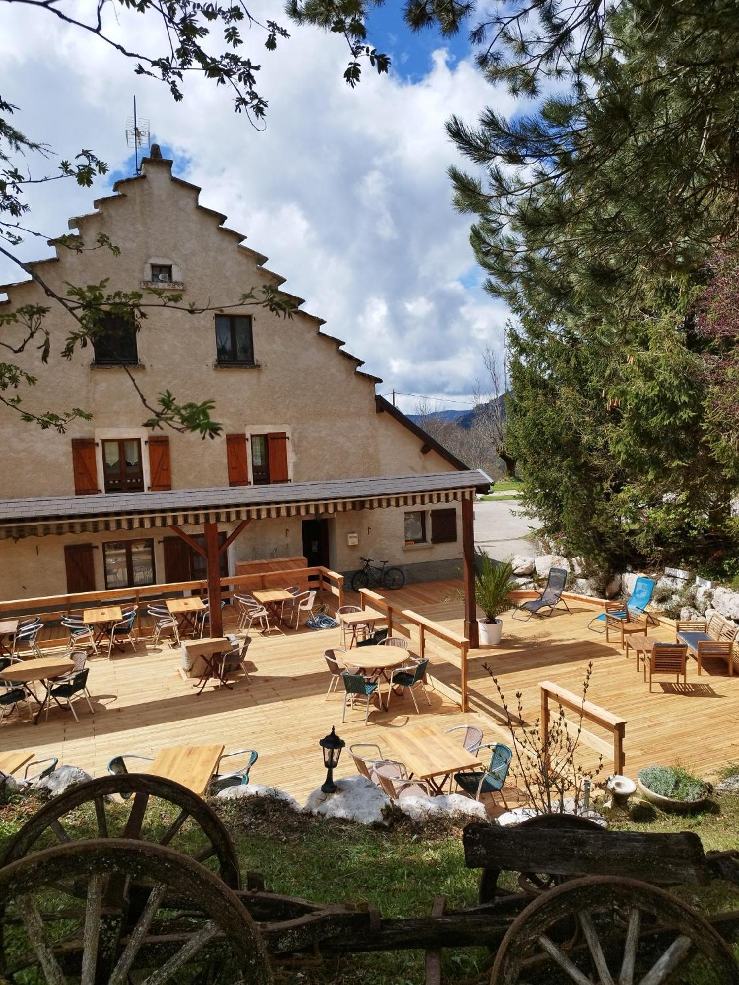 Auberge Des Montauds - Hotel & Restaurant Villard-de-Lans Exterior photo